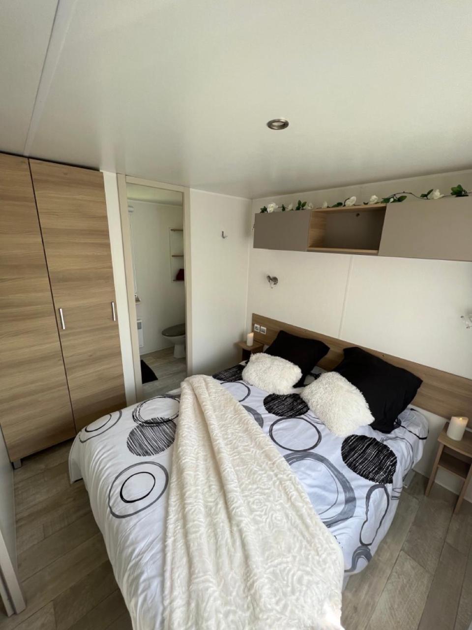 Mobil-Home 4 Etoiles Avec Piscine Proche De Blois オンザン エクステリア 写真