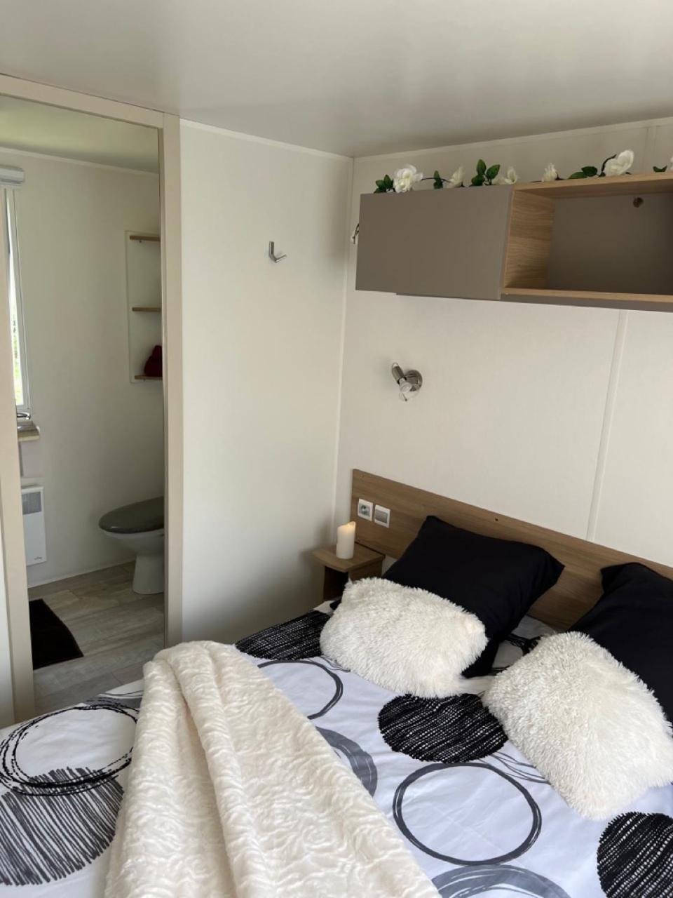 Mobil-Home 4 Etoiles Avec Piscine Proche De Blois オンザン エクステリア 写真